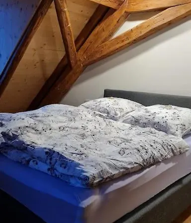 Wunderschoene Maisonette-wohnung Nahe Des Zentrums Mit Kostenlosem Parkplatz *