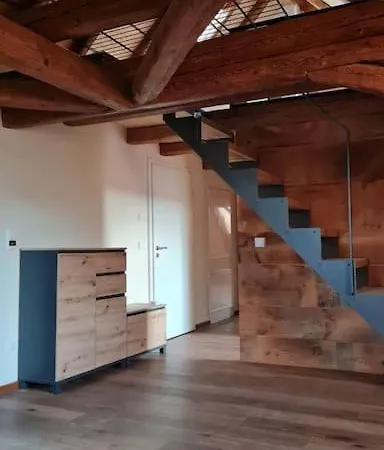 Apartamento Wunderschoene Maisonette-wohnung Nahe Des Zentrums Mit Kostenlosem Parkplatz